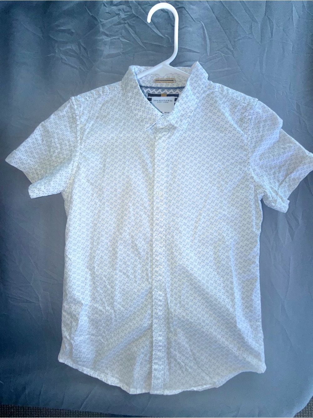 Denim & Flower White Short-Sleeve Button-Down Shirt with Light Blue Micro Print